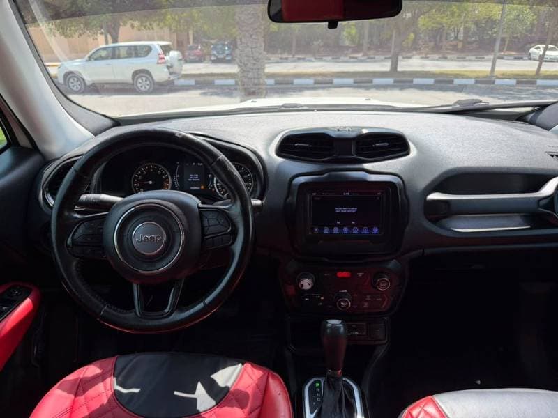 2018 Jeep Renegade thumbnail 9
