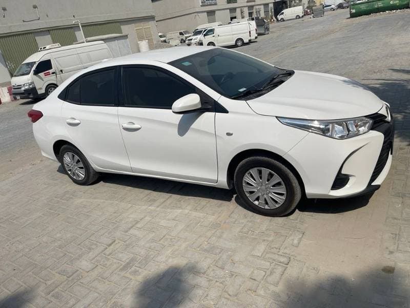 2022 Toyota Yaris Sedan thumbnail 3