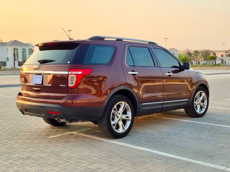 2015 Ford Explorer thumbnail 3