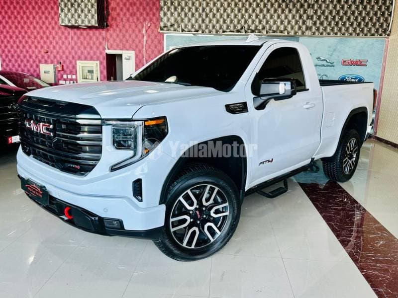 2023 GMC Sierra thumbnail 3