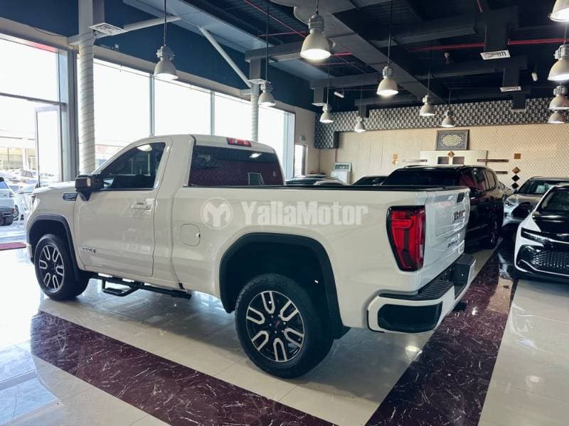 2023 GMC Sierra thumbnail 5