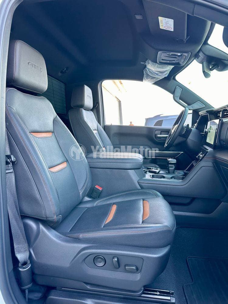 2023 GMC Sierra thumbnail 10