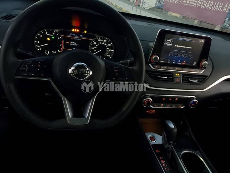 2021 Nissan Altima thumbnail 7