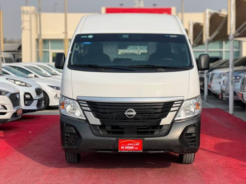2024 Nissan Urvan thumbnail 2
