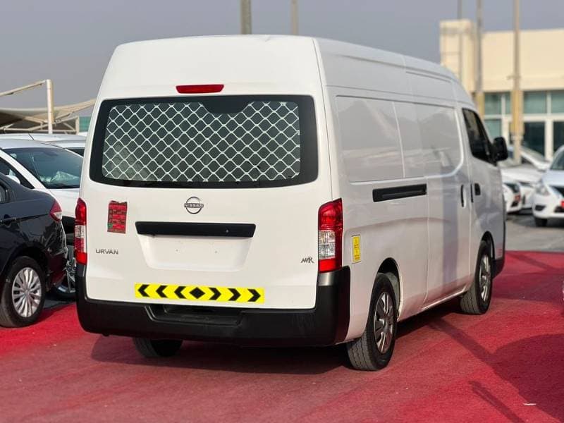2024 Nissan Urvan thumbnail 6