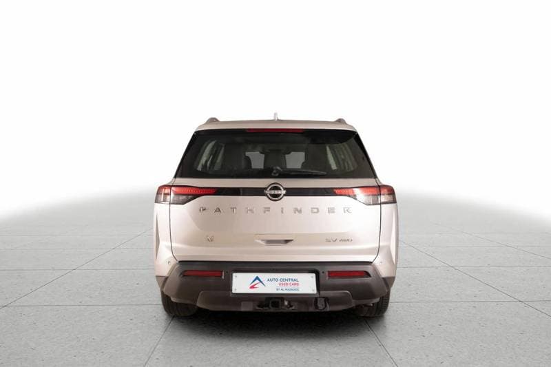 2024 Nissan Pathfinder thumbnail 4