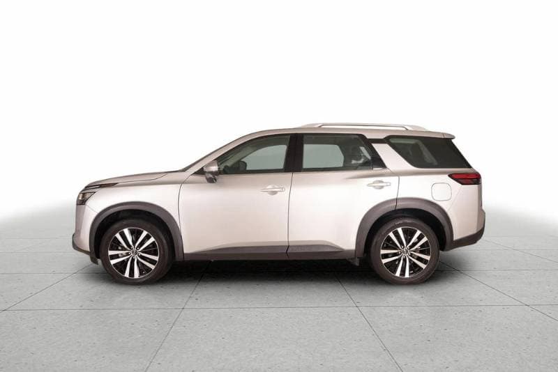 2024 Nissan Pathfinder thumbnail 6