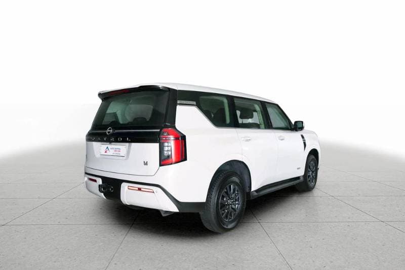 2025 Nissan Patrol thumbnail 3