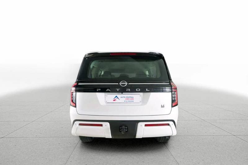 2025 Nissan Patrol thumbnail 4