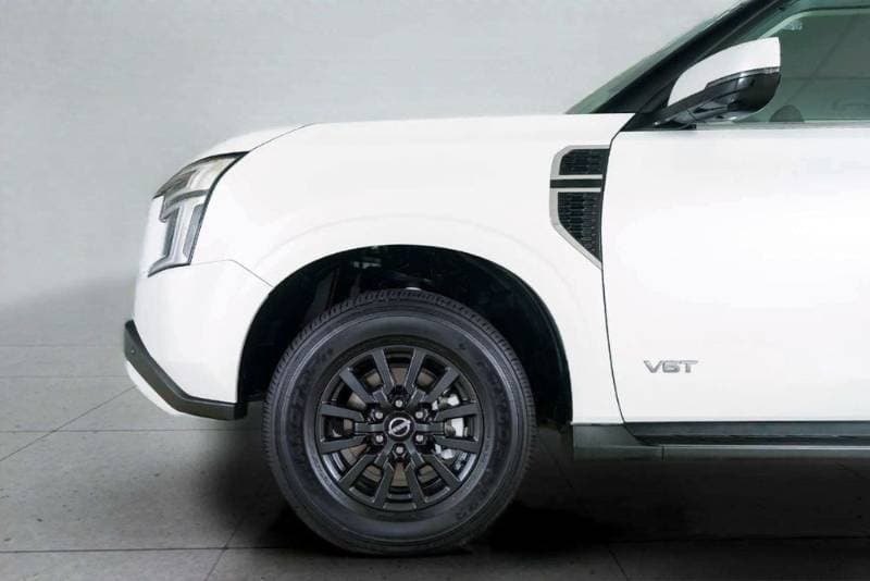 2025 Nissan Patrol thumbnail 10