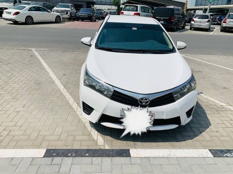 2015 Toyota Corolla thumbnail 5