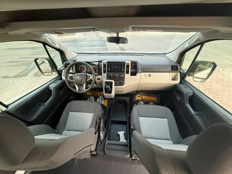 2020 Toyota Hiace thumbnail 4