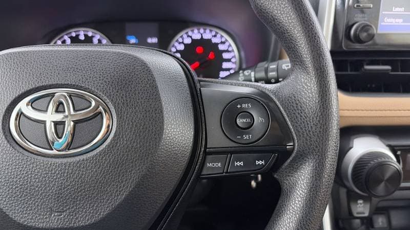 2022 Toyota Rav4 thumbnail 9