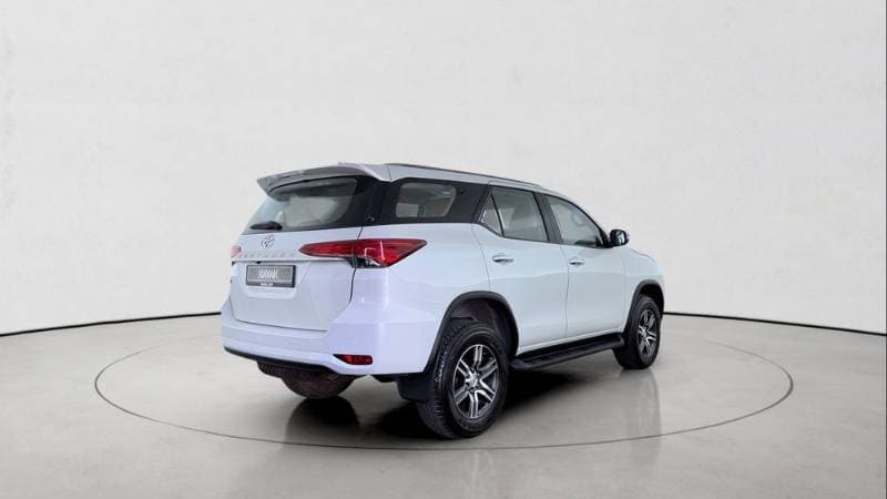 2025 Toyota Fortuner thumbnail 7