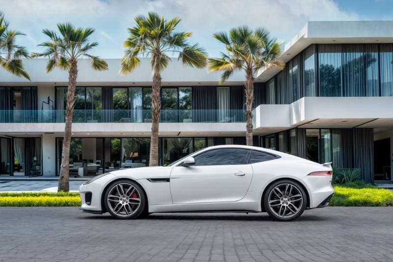 2018 Jaguar F-Type thumbnail 2