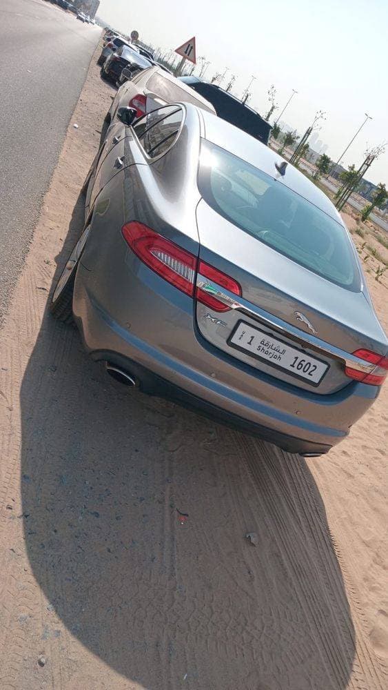 2013 Jaguar XF thumbnail 2
