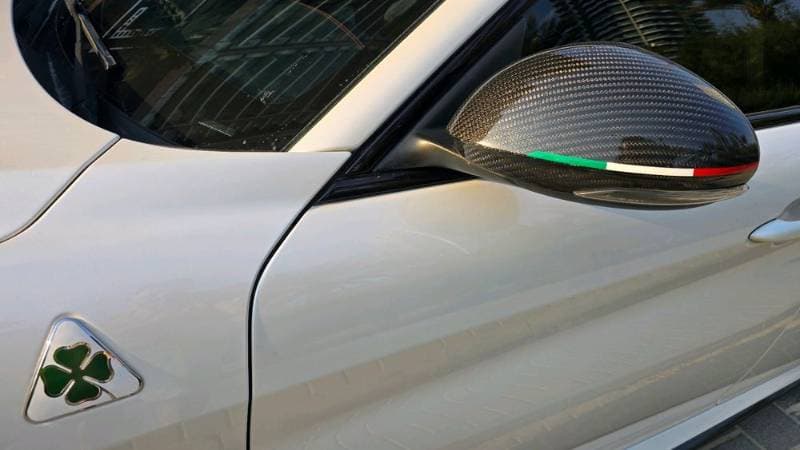 2018 Alfa Romeo Giulia thumbnail 8