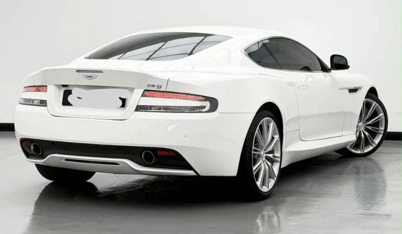 2013 Aston Martin DB9 thumbnail 2
