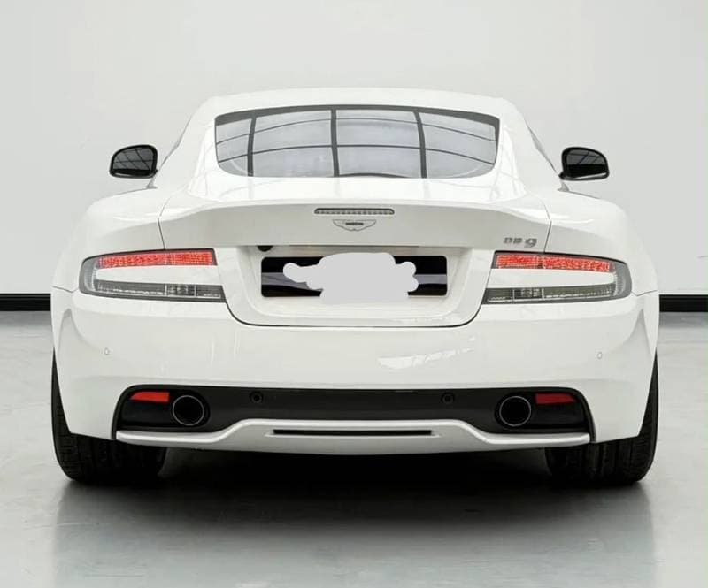 2013 Aston Martin DB9 thumbnail 4