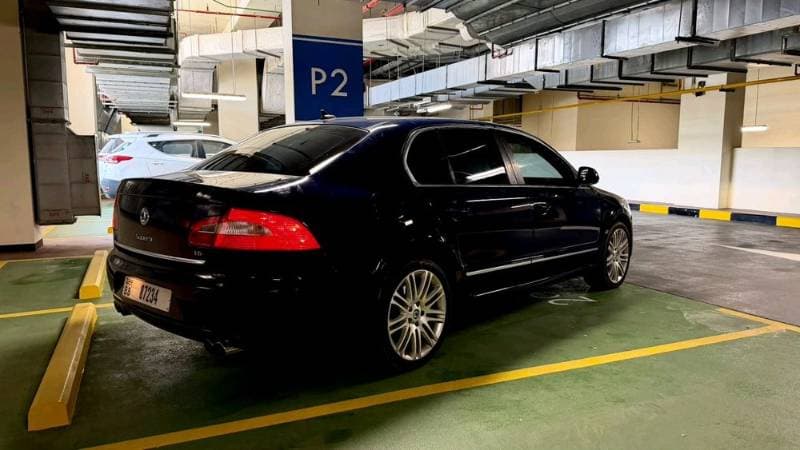 2012 Skoda Superb thumbnail 2