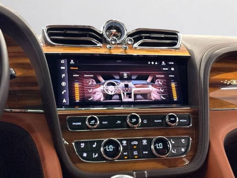 2023 Bentley Bentayga thumbnail 7