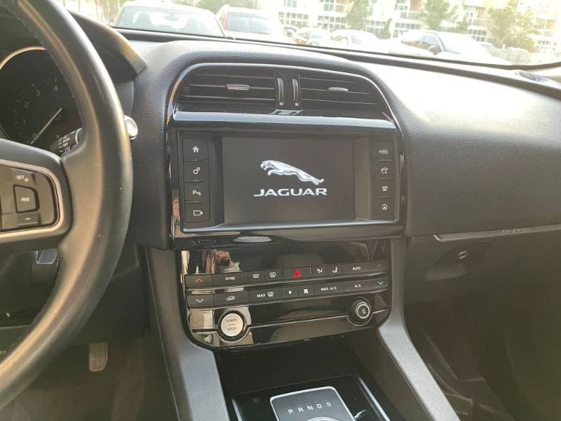 2018 Jaguar F-Pace thumbnail 5