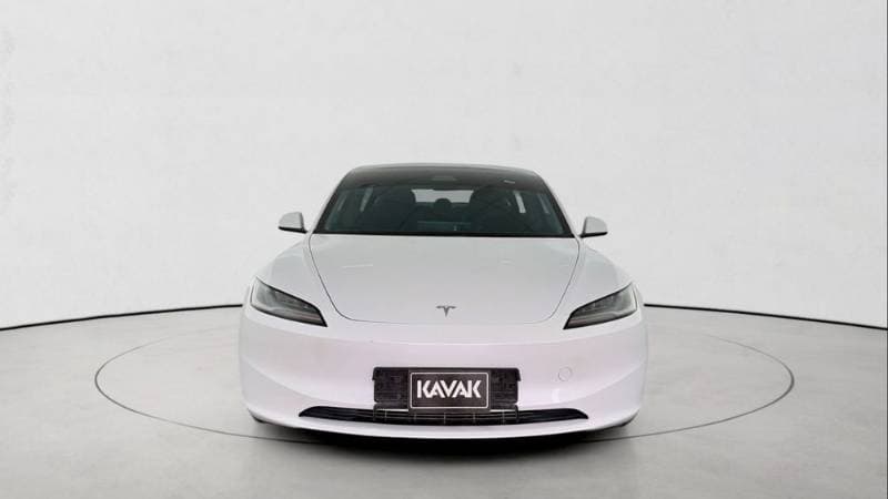 2024 Tesla Model 3 thumbnail 2
