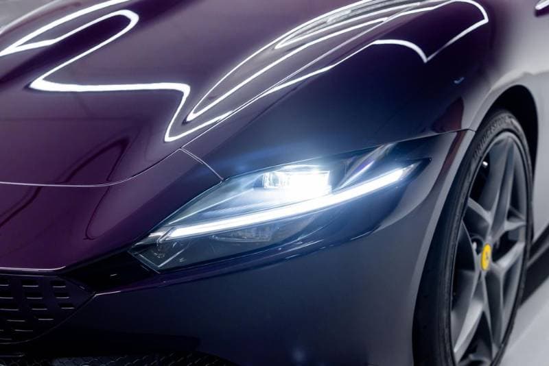2021 Ferrari Roma thumbnail 9