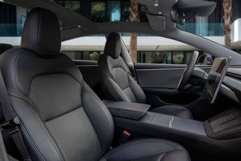 2025 Tesla Model 3 thumbnail 10