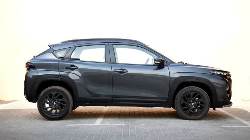 2025 Suzuki Fronx thumbnail 4