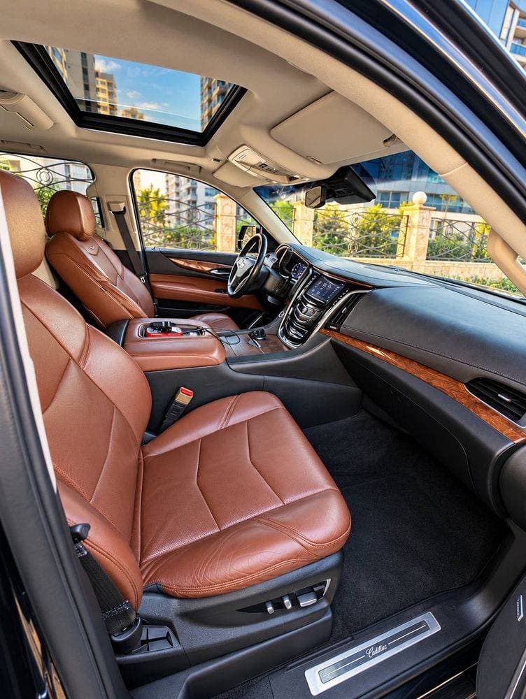 2016 Cadillac ESCALADE ESV thumbnail 3