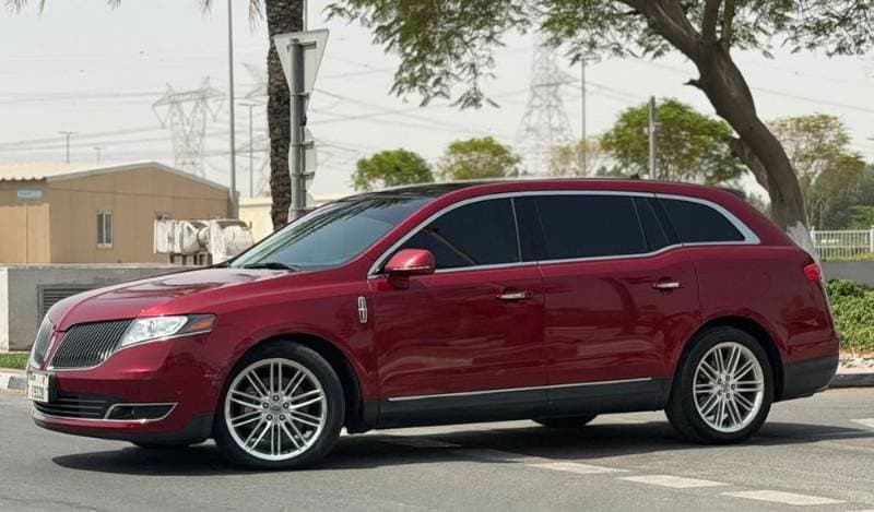 2014 Lincoln MKT thumbnail 2
