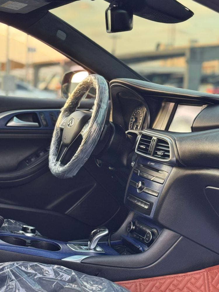 2017 Infiniti QX30 thumbnail 7