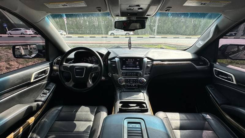 2016 GMC Yukon Denali thumbnail 4