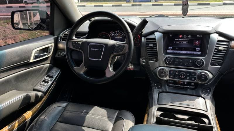 2016 GMC Yukon Denali thumbnail 6