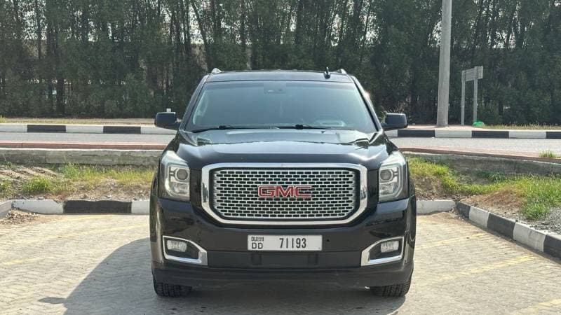2016 GMC Yukon Denali thumbnail 2