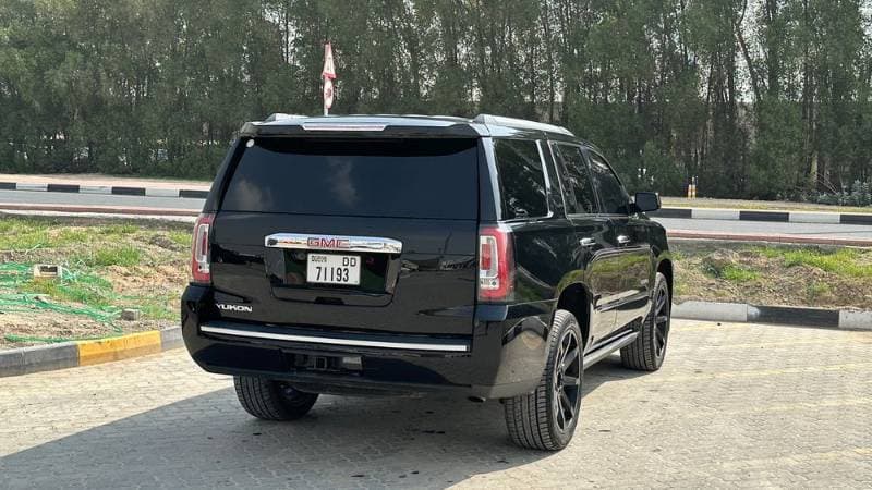 2016 GMC Yukon Denali thumbnail 9
