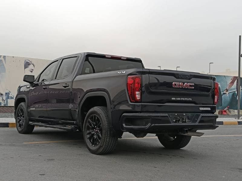 2025 GMC Sierra thumbnail 7