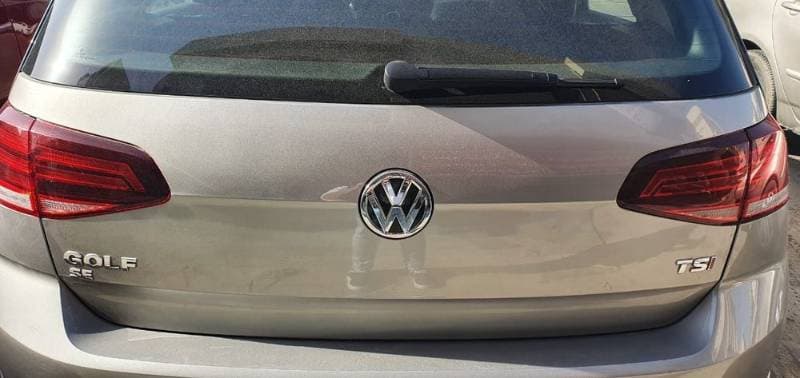 2018 Volkswagen Golf thumbnail 2