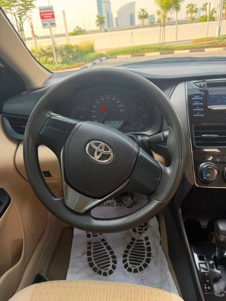 2022 Toyota Yaris thumbnail 4