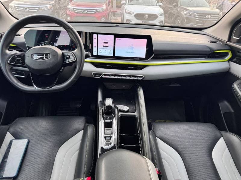 2023 Geely Coolray thumbnail 4
