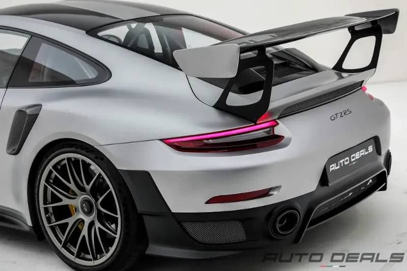 2018 Porsche 911 thumbnail 9