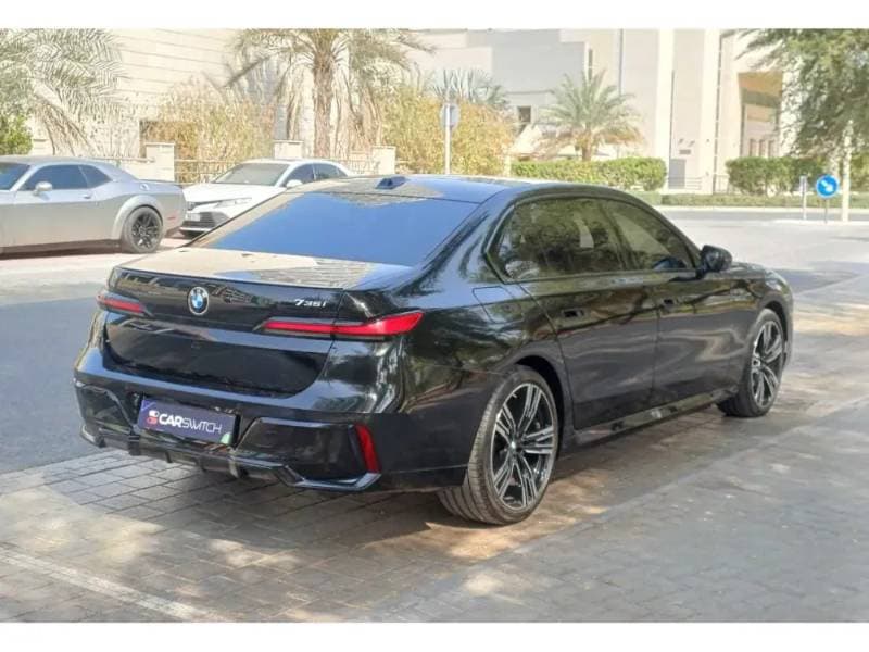 2026 BMW 7 Series thumbnail 7