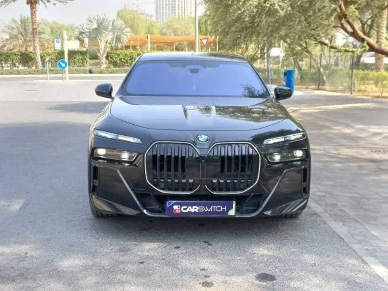 2026 BMW 7 Series thumbnail 2