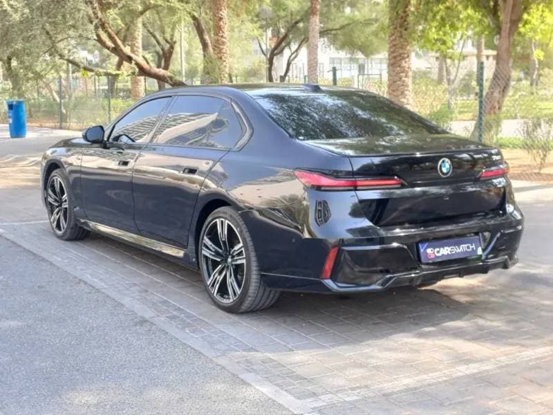2026 BMW 7 Series thumbnail 5