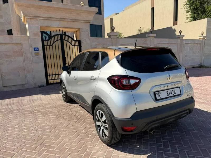 2018 Renault Captur thumbnail 2