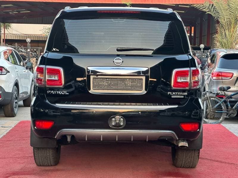 2018 Nissan Patrol thumbnail 3