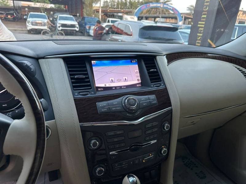 2018 Nissan Patrol thumbnail 4