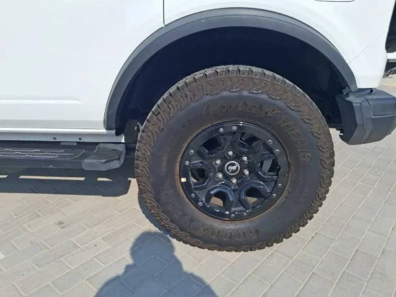 2025 Ford Bronco thumbnail 9