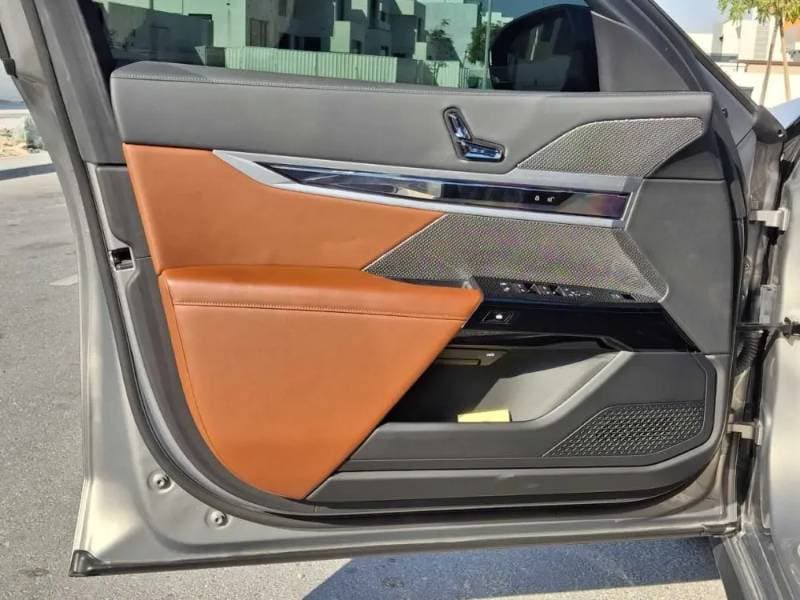 2023 BMW 7 Series thumbnail 10